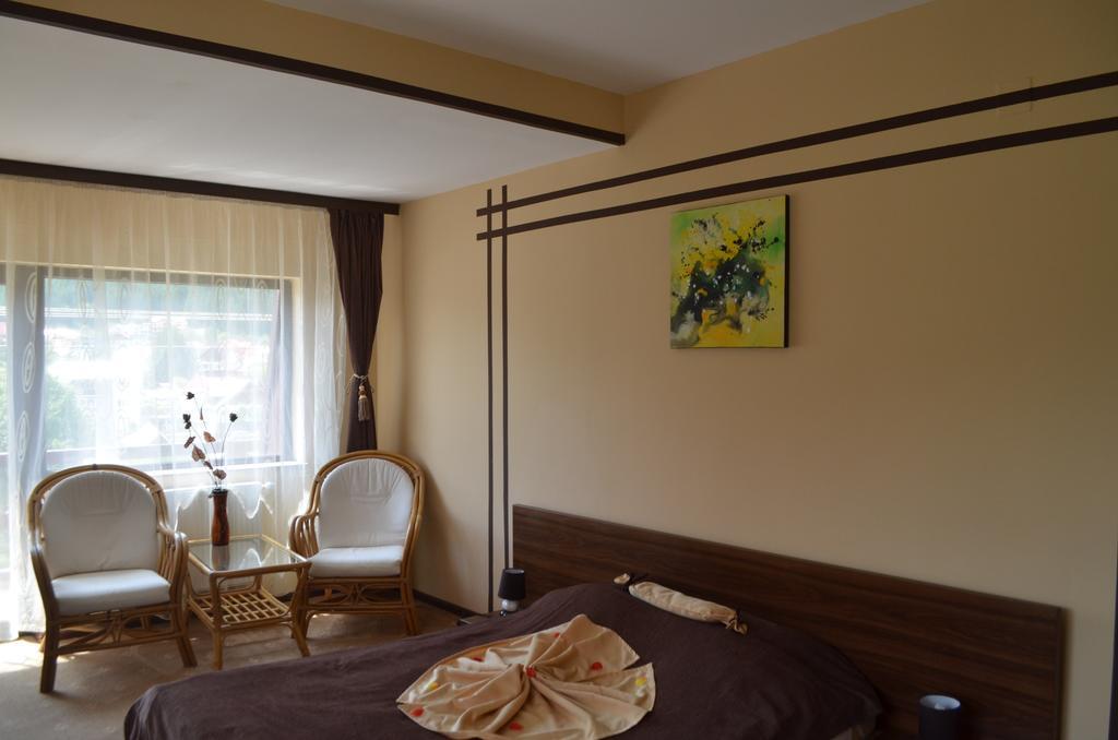 Hotel Magic Club Buşteni Habitación foto